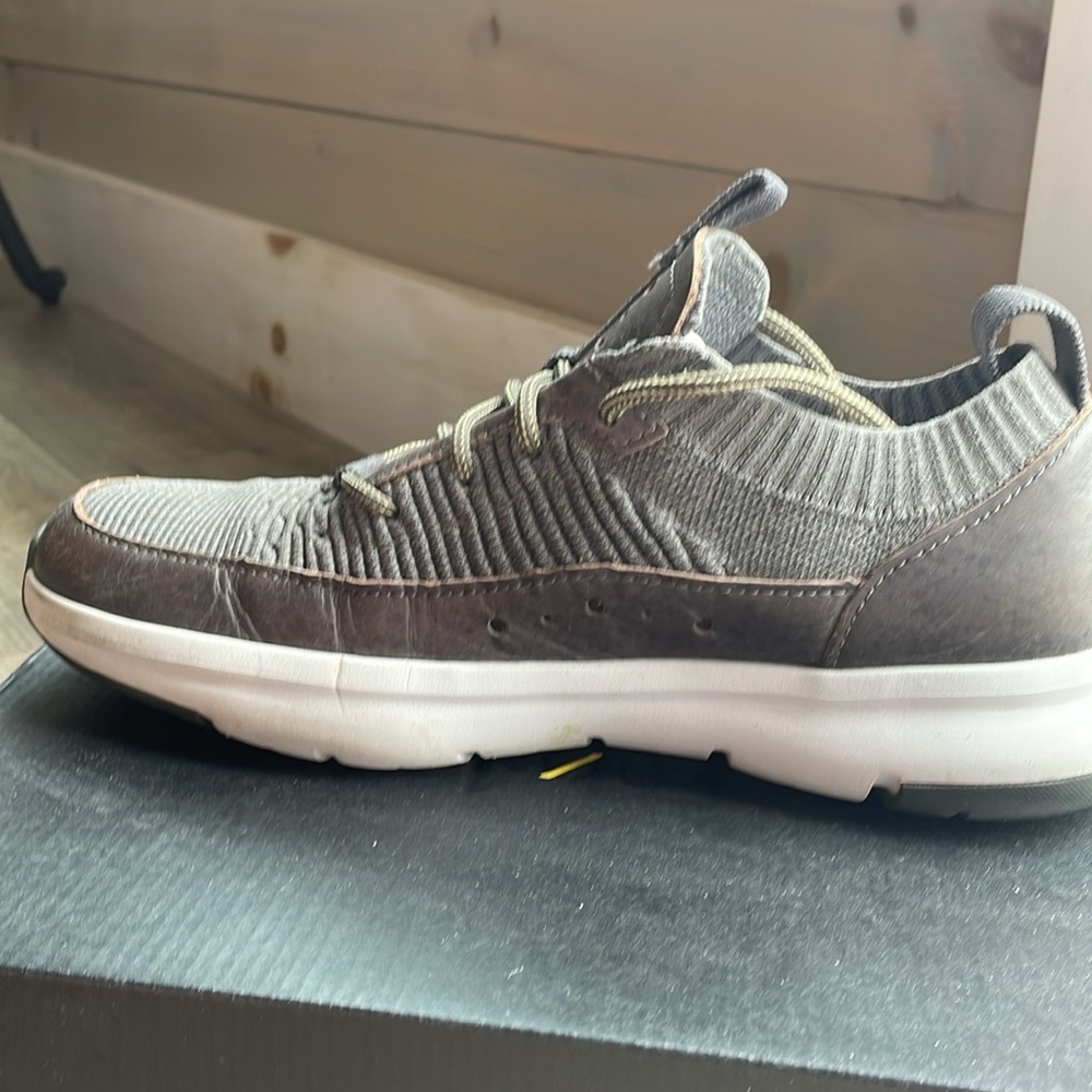 Cole Haan men’s sneakers. - Picture 6 of 8